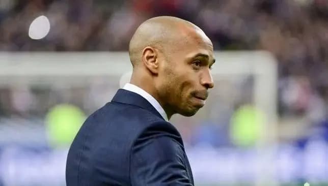 هنري يكشف معاناته مع مرضٍ غريب