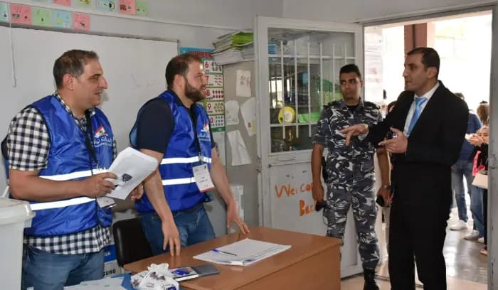 قائمقام حاصبيا جال على مراكز الاقتراع في القضاء: نعيش عرسا ديموقراطيا