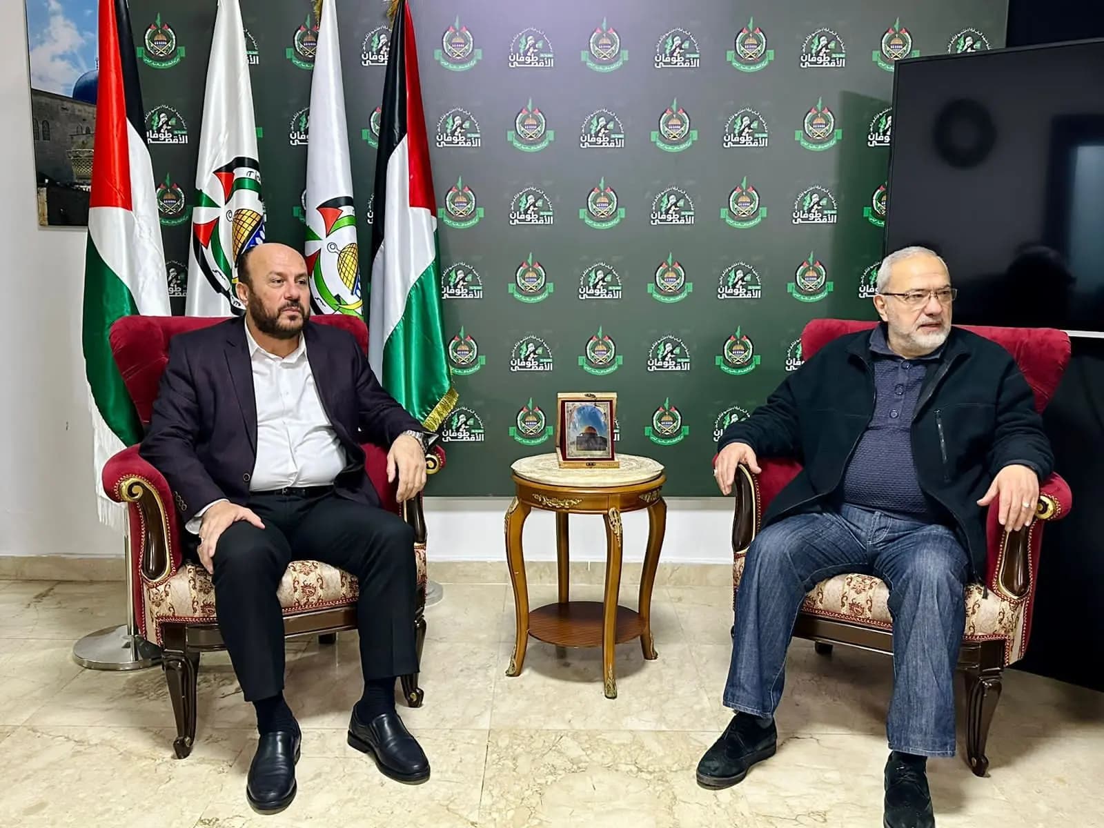 وفد من هيئة تنسيق "الأحزاب" يلتقي حماس .. وهذا ما تمّ تداوله