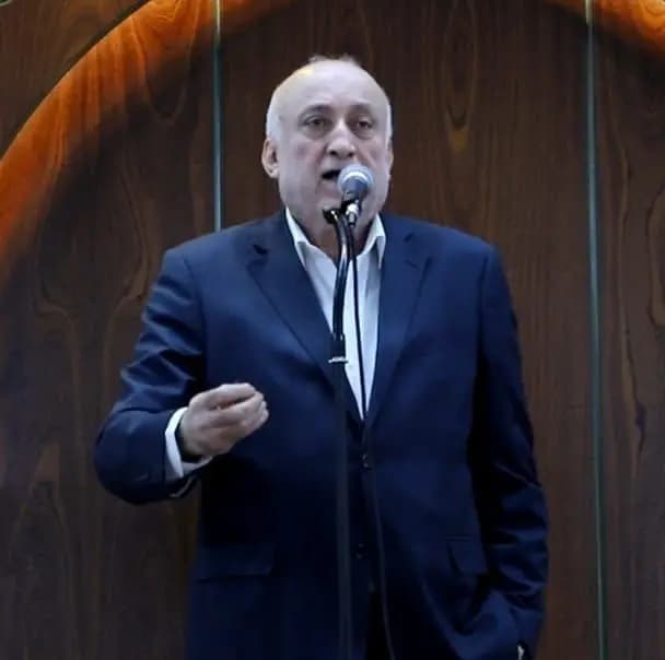 قبلان يشدّد على ضرورة تمتين الوحدة الداخلية