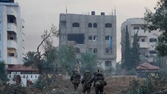 في خانيونس.. المقاومة تشتبك وتقتل 10 جنود