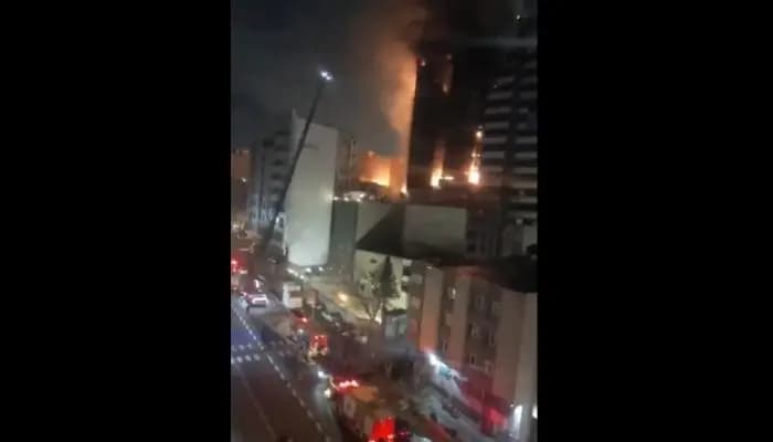حريق كبير داخل مستشفى في طهران