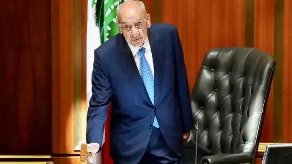 نائب يحتل كرسي بري