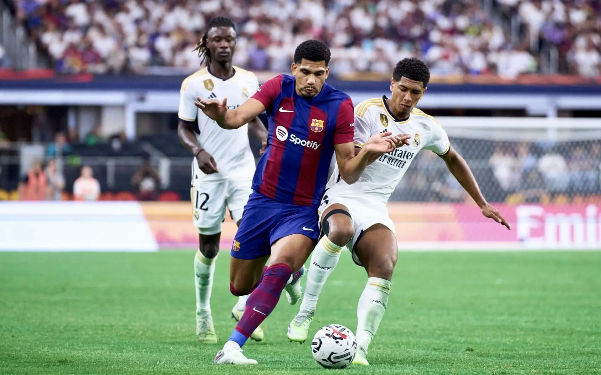 بين الملكي وبرشلونة… الترتيب يتفاوت