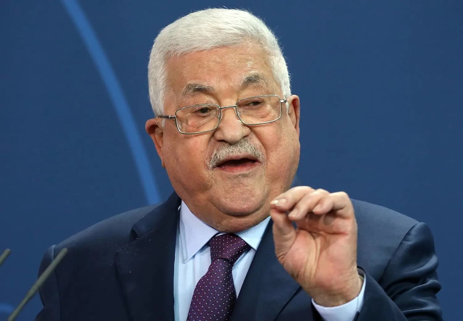 عباس يحذر من اقتطاع أي شبر من قطاع غزة عن الأراضي الفلسطينية
