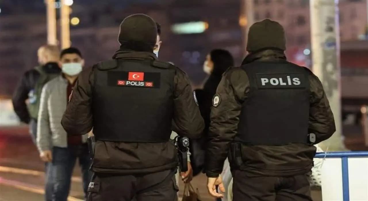 هجوم مسلح استهدف نقطة تفتيش أمام قصر العدل في اسطنبول