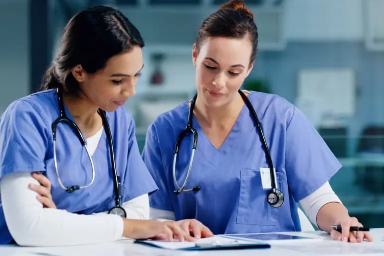 نقابات الأطباء والمستشفيات الخاصة تدعو للإضراب