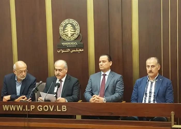 "لبنان منهوب"..اللقاء الديمقراطي: لفرض غرامة على الكسارات