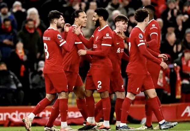 ليفربول يستعيد صدارة الدوري