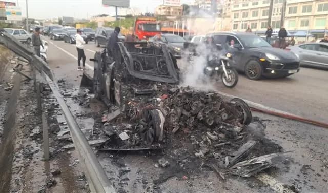 احتراق سيارة على أوتستراد الجية.. ماذا عن الأضرار؟