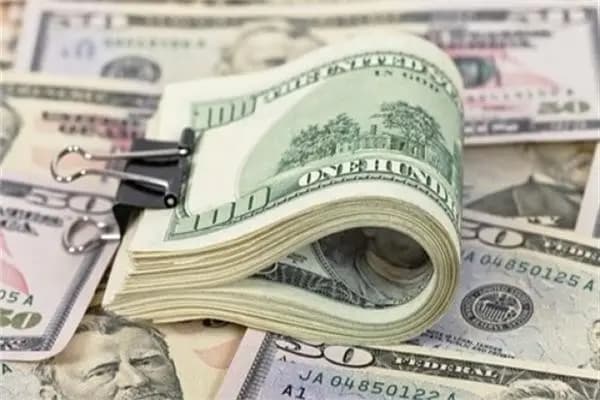 سعرُ دولار السوق السوداء اليوم الإثنين