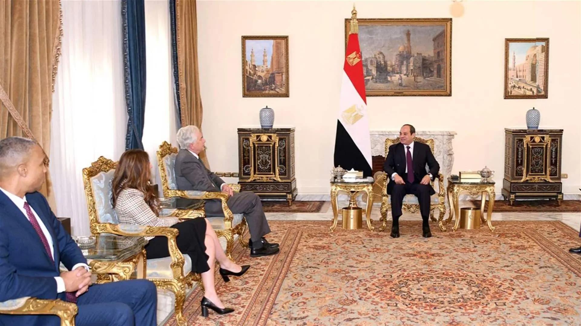 الوفد التفاوضي الصهيوني يغادر القاهرة