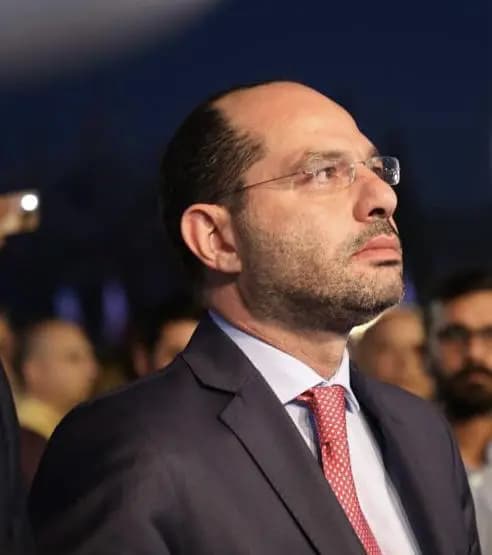 “روت بدمائها تراب الوطن".. مراد ينعى "عروس النبطية"