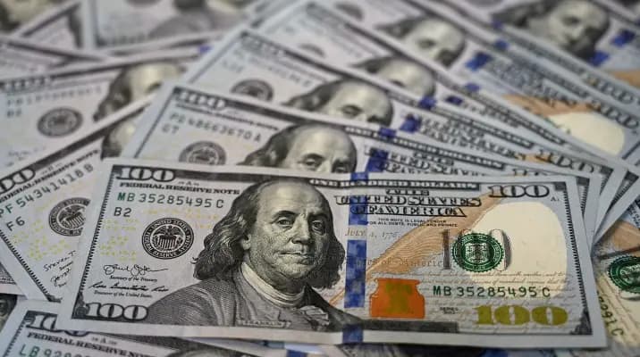 "لتوفير السيولة".. سعر جديد للدولار المصرفي