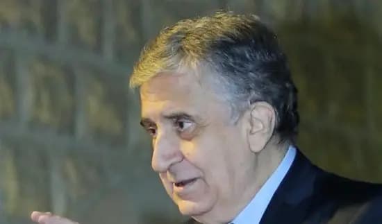 البستاتي ما زال يُتابع مهامه