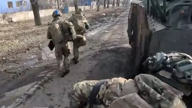 بعد السيطرة على أفدييفكا.. الجيش الروسي يواصل هجومه