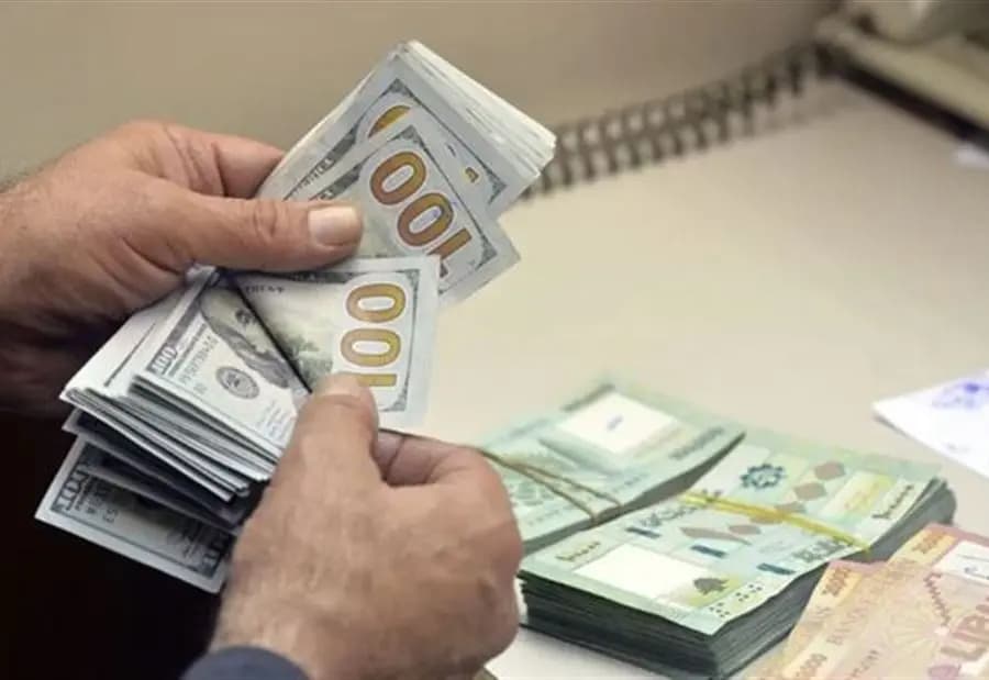 بعد ارتفاعه... هكذا اقفل دولار السوق السوداء