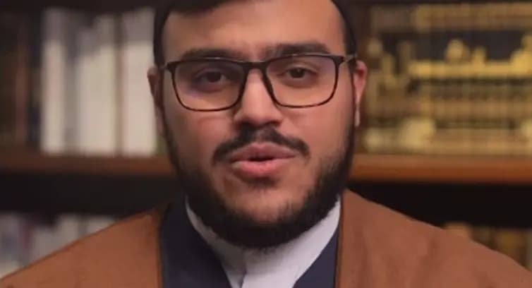 عن قرار نجل السيد