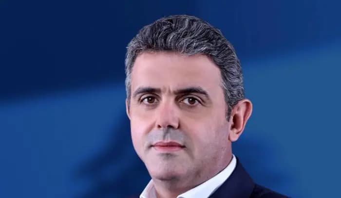 إخبار إلى القضاء بشأن عمل الدوائر العقارية