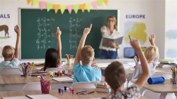 تجمع المعلمين يبارك للمعلمين عيدهم ويثمن تضحياتهم