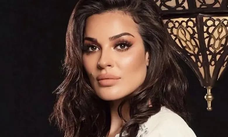 إساءات تطال الفنانة "نادين نجيم".. والأخيرة تردّ