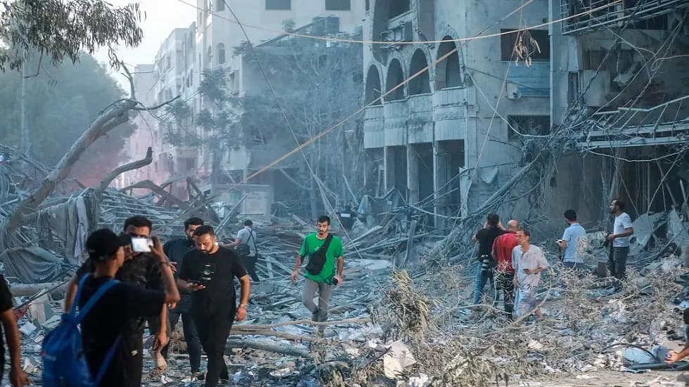 إعلام العدو: كيف يمكن لمسلّح فلسطين أن يفعل كل هذا؟