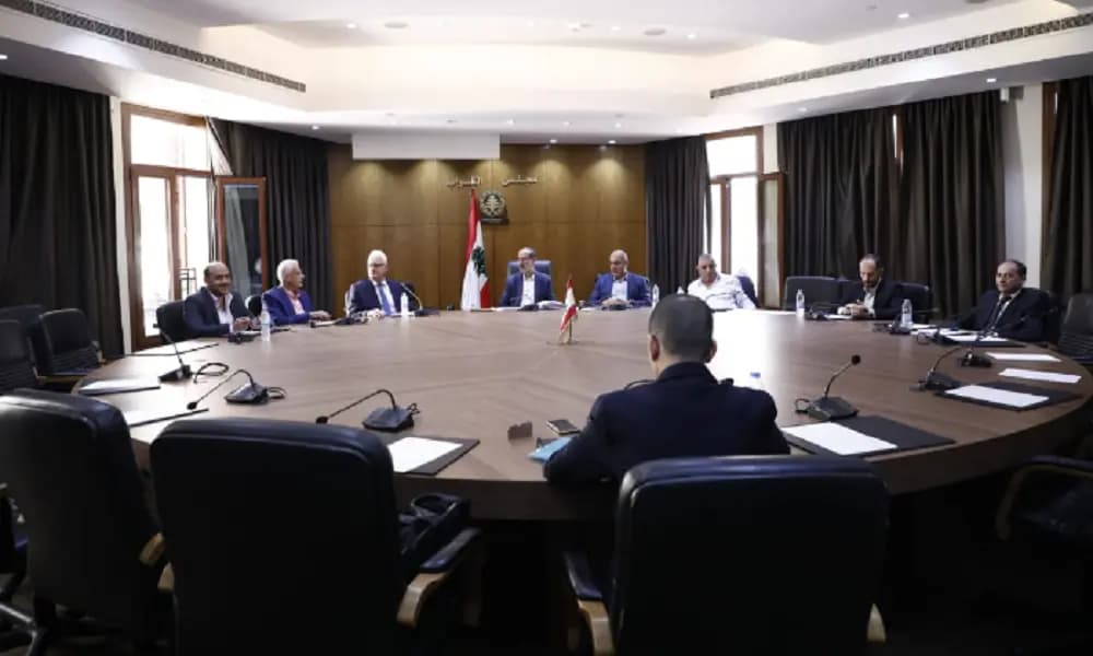 "الكابل البحري" على طاولة لجنة الإعلام