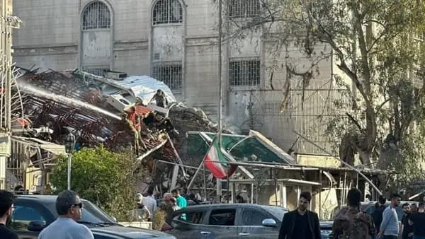 هل كانت أميركا على علم بالهجوم الإسرائيلي على القنصلية في دمشق؟.. "اكسيوس" يكشف