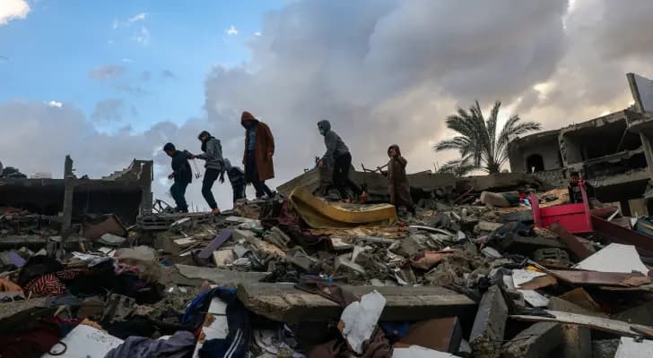 شهـ.ـداء بينهم عاملون بمنظمات دولية في قصف الاحتلال على دير البلح