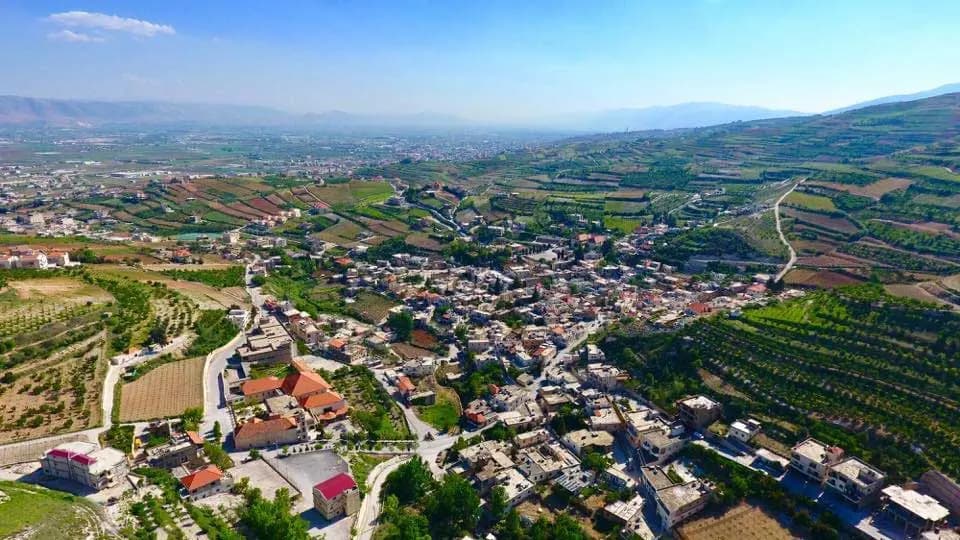 مطلوب بقبضة الأمن في الفرزل