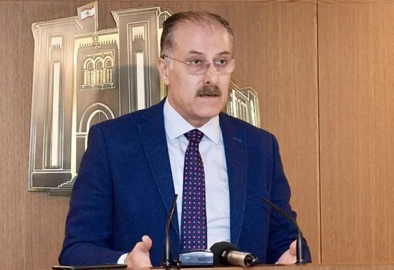 عبدالله يتقدم باقتراح يتعلق بسلسلة الرتب والرواتب