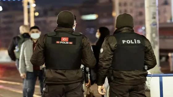 تركيا تعتقل مُشتبَهًا بهم على علاقة بـ"داعش"