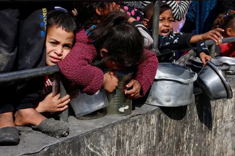 الكيان الصهيوني يرفض طلب تركيا إنزال مساعدات جوّا في غزة