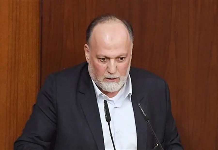 "علي عمار": "أشعر أننا بدأنا بالسقوط من الجلسة الأولى"