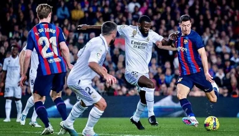 بين ريال مدريد وبرشلونة.. المواجهة تتجه للتصعيد