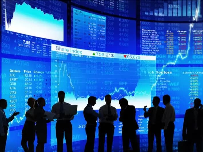 الأسواق المالية تتفاعل مع الحرب.. "إرباك يليه ارتفاع وهبوط"