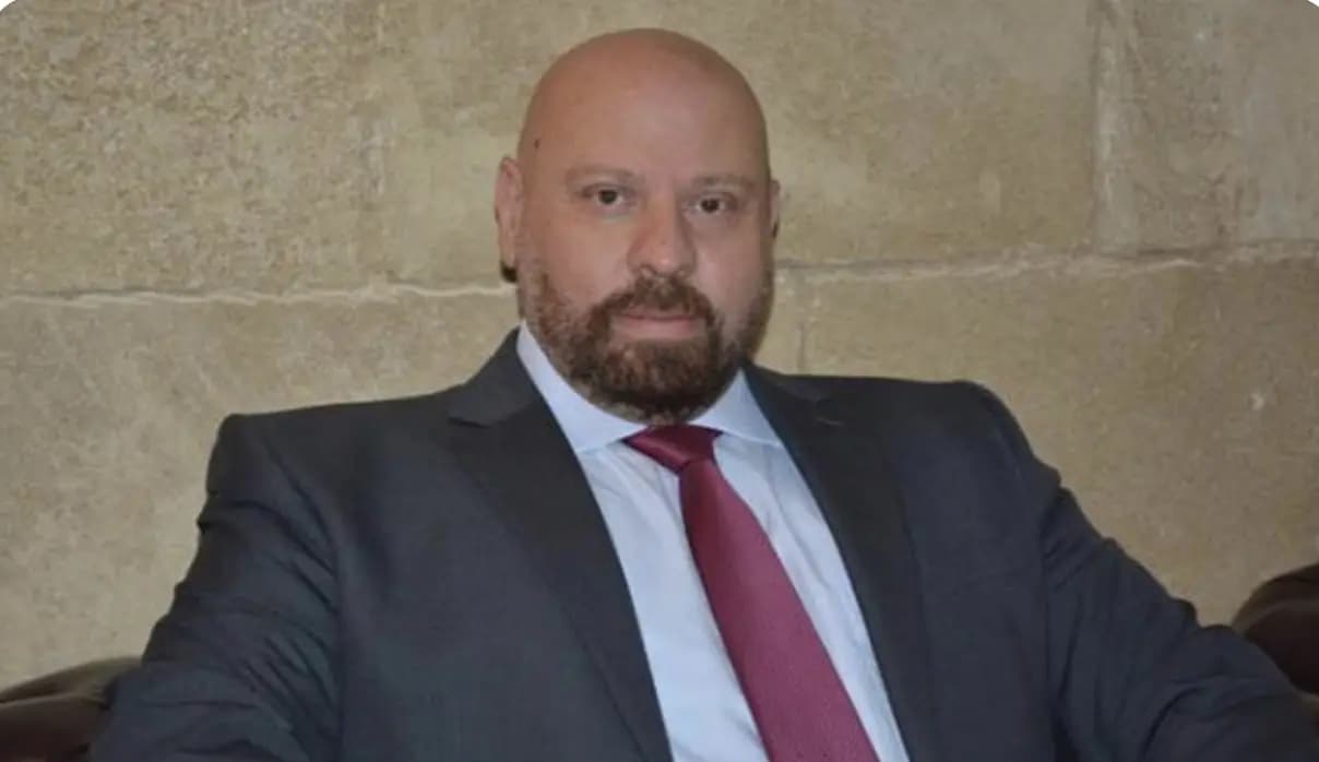 نهرا: لوضع حدٍّ لجرائم حرق الإطارات في طرابلس