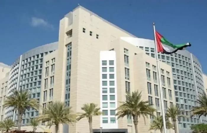 الخارجية الإماراتيّة تدعو إلى ضبط النفس وتجنّب التصعيد