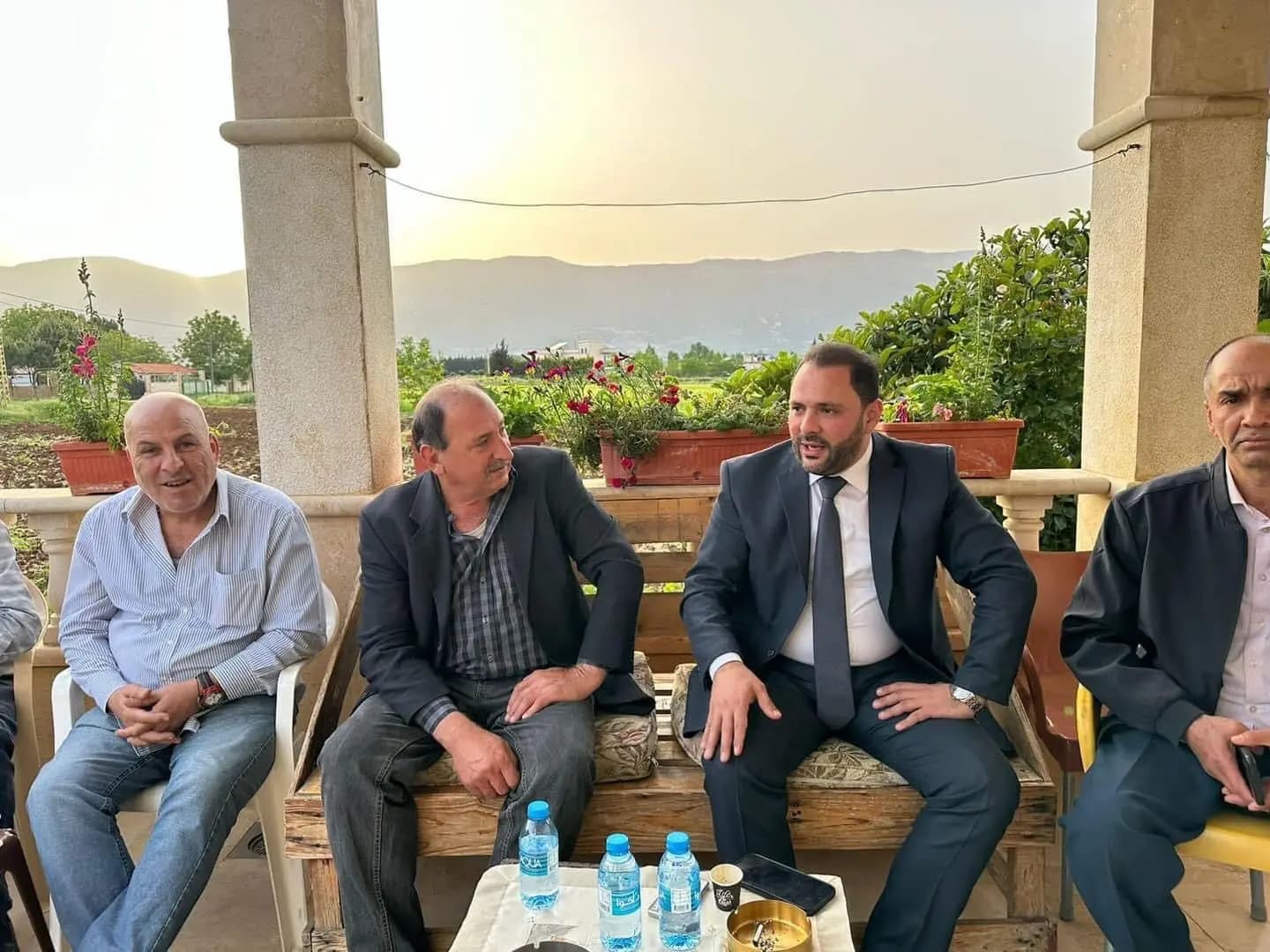حجازي ينهي جولته في البقاع الغربي: يدنا ممدودة للجميع