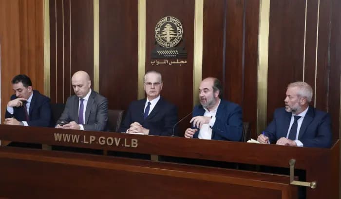 "مقاطعون".. هذا ما أعلنه نواب الجمهورية القوية