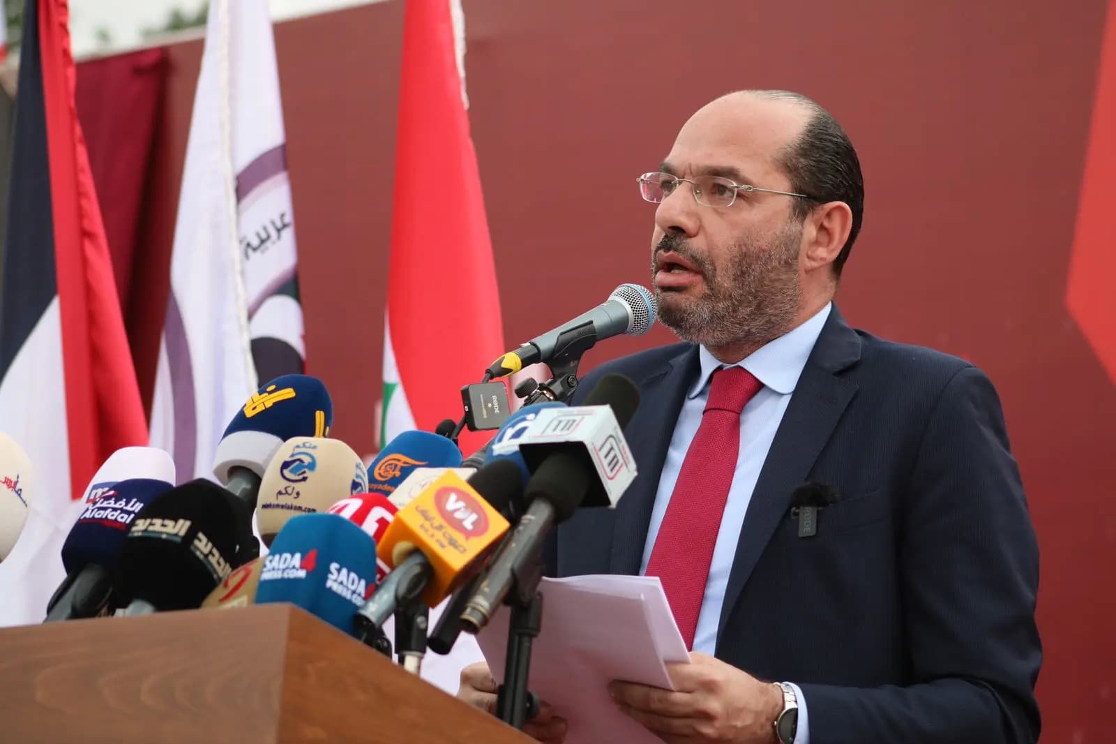 "لنتلقف دعوة الرئيس بري للحوار".. مراد: سنبقى مع المقاومـ.ـة