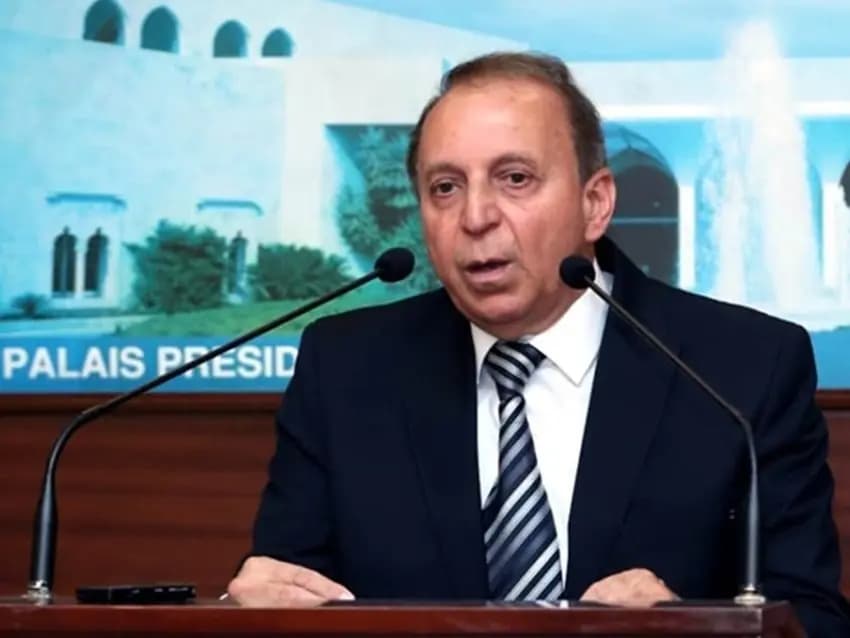 "أصبحوا عبئًا".. شرف الدين يطالب بترحيل النازحين