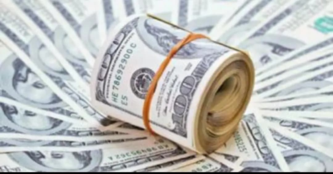 هبوط سعر صرف الدولار في السوق السوداء إلى 28000 ليرة