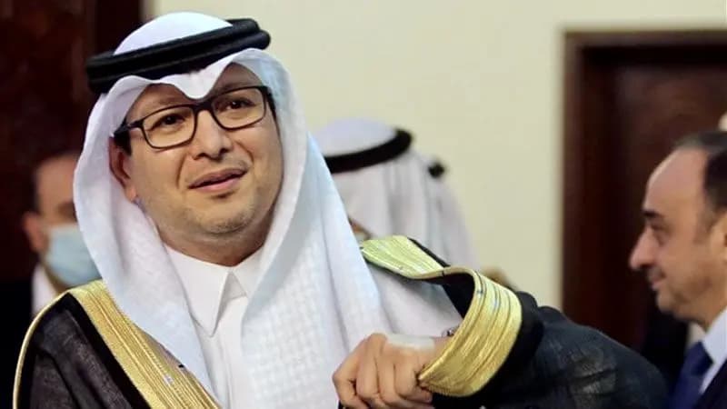 "شرذمة" الحلفاء تحرّك البخاري: "عباءة" المملكة للتعويض عن سقوط "عباءة" معراب