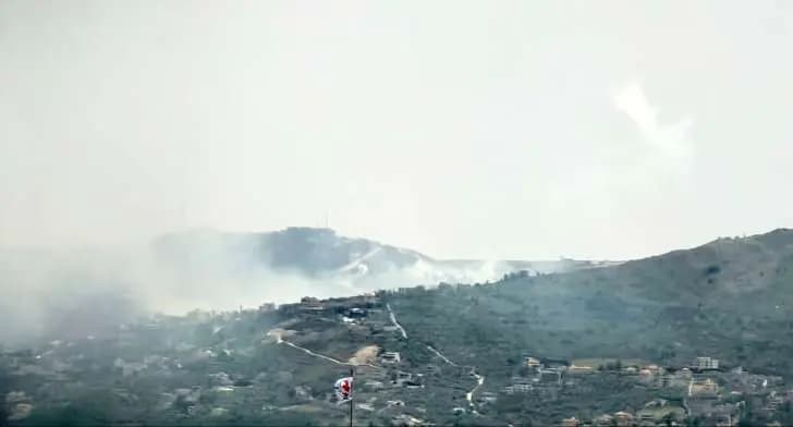 بسبب القصف.. حريق كبير في العديسة