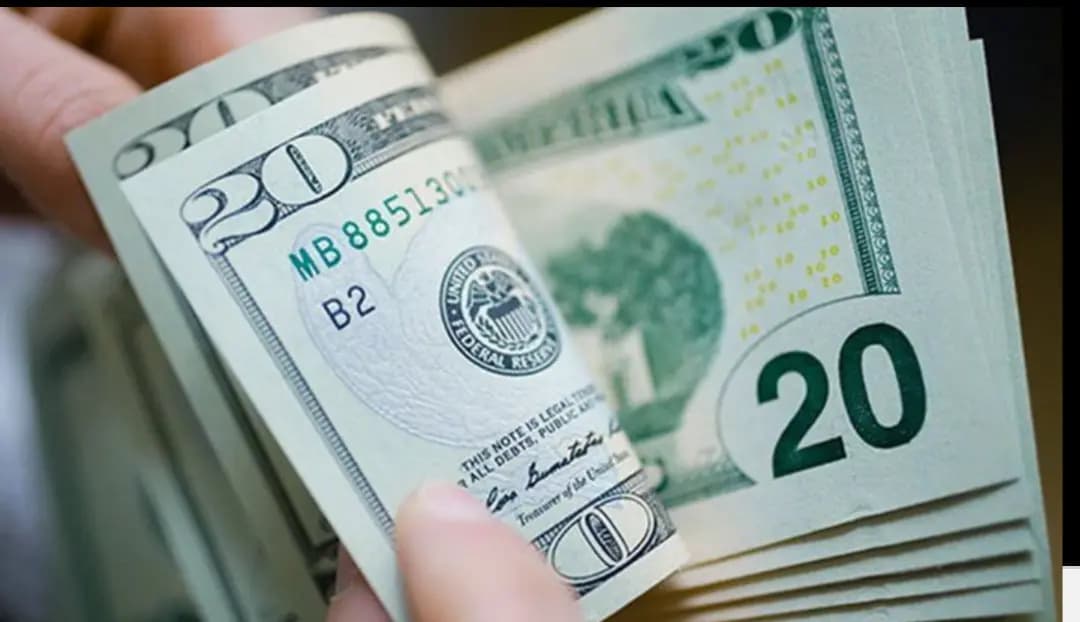 ماذا سجّل سعرُ دولار السوق السوداء اليوم!