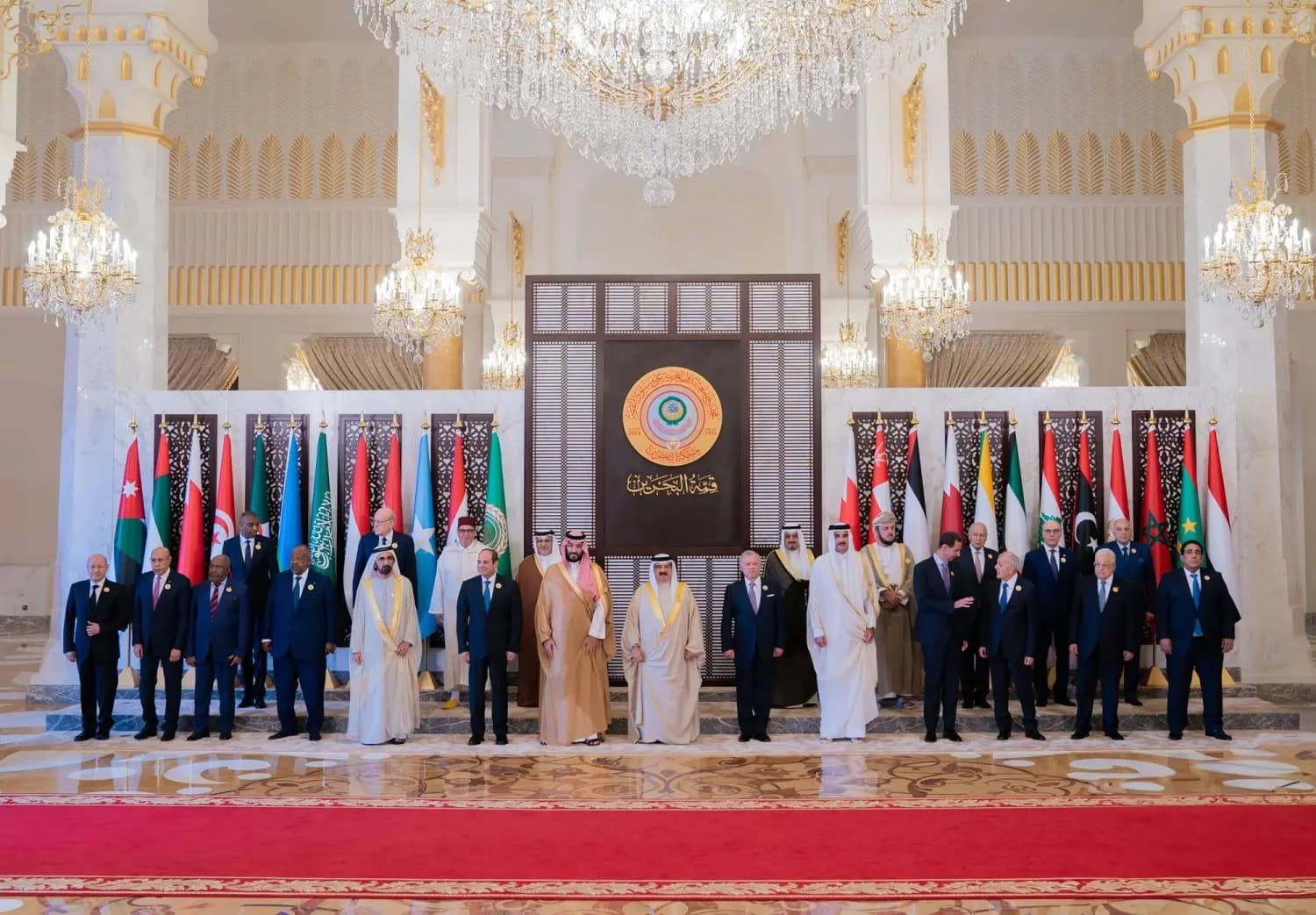 قمة البحرين.. هوامش سريعة مفارقات مضحكة وعجائب مبكية!
