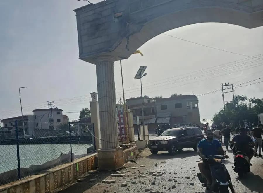مسيّرة معادية تستهدف دراجة نارية عند مدخل المنصوري.. هل من إصابات؟
