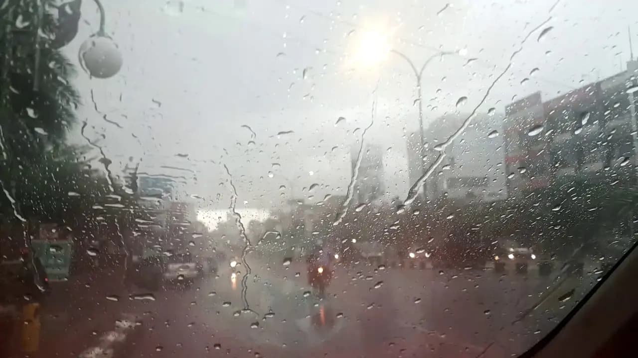 "نظرًا لحالة الطقس".. الدفاع المدني يحذّر المواطنين