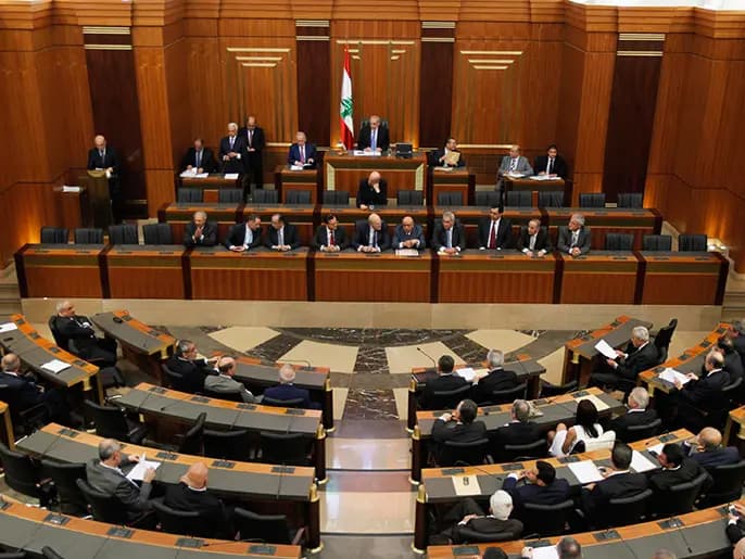 نائب يدخل "القفص الذهبي".. من هو؟